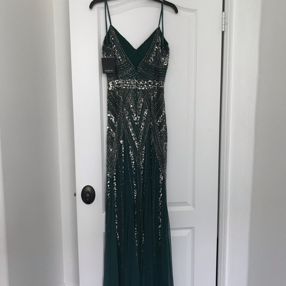 Marina Beaded Sleeveless Prom Gown size 6 - Picture 7 of 8